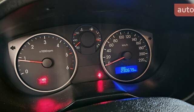 Серый Хендай и20, объемом двигателя 1.4 л и пробегом 230 тыс. км за 6500 $, фото 13 на Automoto.ua