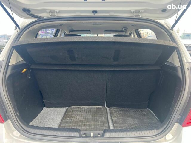 Хендай и20 2011 в Львове на Automoto.ua Серый Хендай и20, объемом двигателя 1.2 л и пробегом 184 тыс. км за 5990 $, фото 34 на Automoto.ua