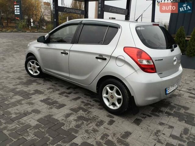 Серый Хендай и20, объемом двигателя 1.4 л и пробегом 274 тыс. км за 5200 $, фото 1 на Automoto.ua