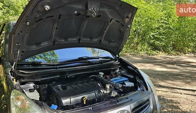 Серый Хендай и20, объемом двигателя 1.4 л и пробегом 230 тыс. км за 6500 $, фото 2 на Automoto.ua