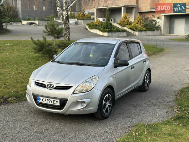 Серый Хендай и20, объемом двигателя 1.4 л и пробегом 273 тыс. км за 4999 $, фото 12 на Automoto.ua