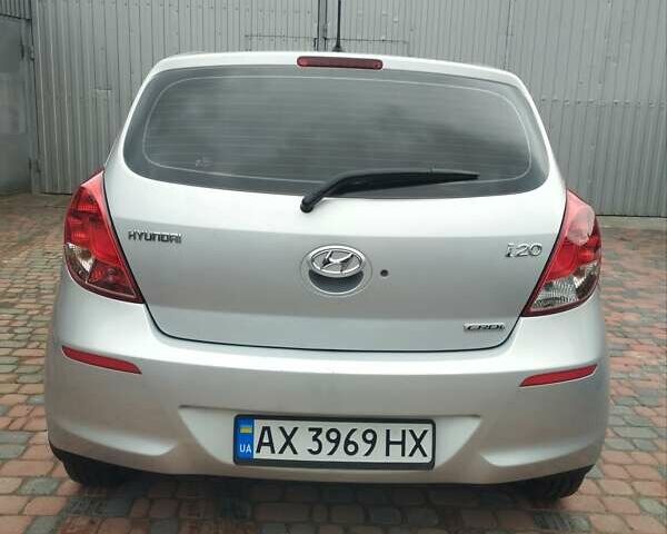 Серый Хендай и20, объемом двигателя 1.12 л и пробегом 172 тыс. км за 6800 $, фото 7 на Automoto.ua