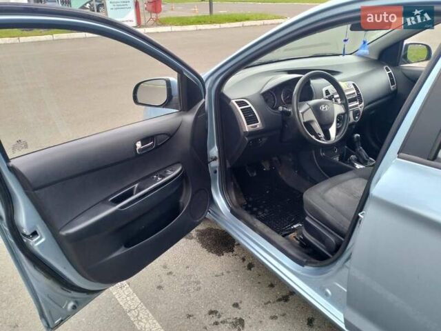 Сірий Хендай і20, об'ємом двигуна 1.25 л та пробігом 220 тис. км за 5200 $, фото 8 на Automoto.ua