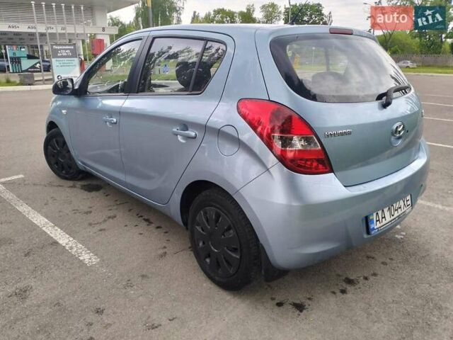 Сірий Хендай і20, об'ємом двигуна 1.25 л та пробігом 220 тис. км за 5200 $, фото 4 на Automoto.ua