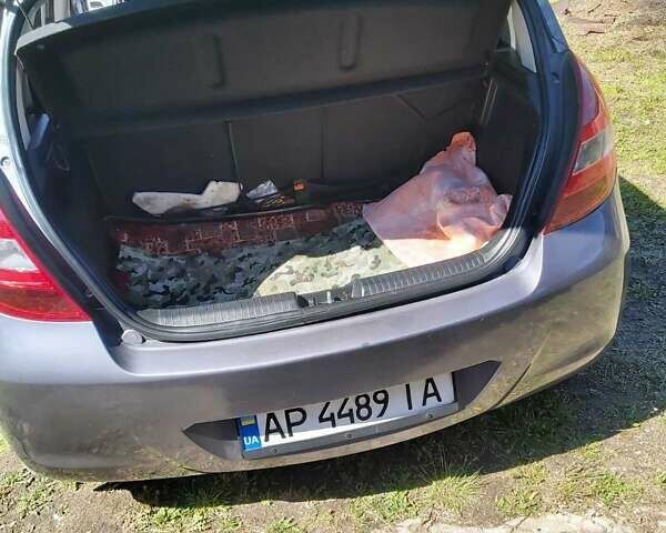 Сірий Хендай і20, об'ємом двигуна 1.2 л та пробігом 190 тис. км за 5000 $, фото 5 на Automoto.ua