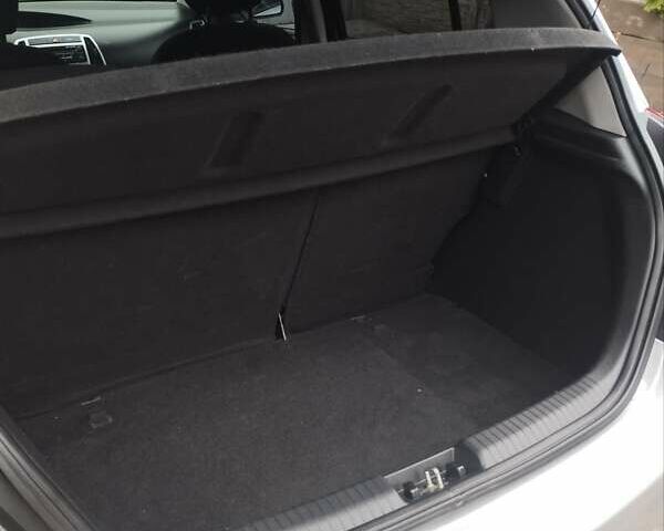 Серый Хендай и20, объемом двигателя 1.12 л и пробегом 172 тыс. км за 6800 $, фото 6 на Automoto.ua