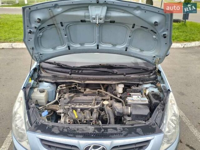 Сірий Хендай і20, об'ємом двигуна 1.25 л та пробігом 220 тис. км за 5200 $, фото 6 на Automoto.ua