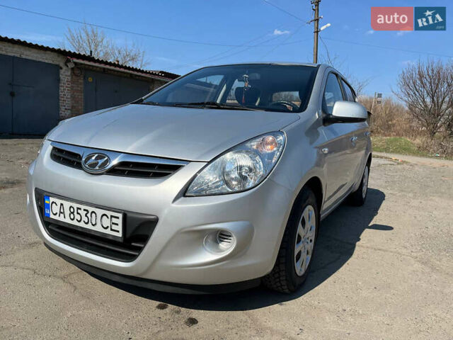 Сірий Хендай і20, об'ємом двигуна 1.25 л та пробігом 112 тис. км за 5550 $, фото 2 на Automoto.ua