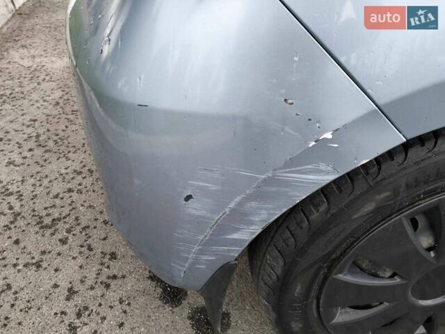 Сірий Хендай і20, об'ємом двигуна 1.25 л та пробігом 220 тис. км за 5200 $, фото 14 на Automoto.ua