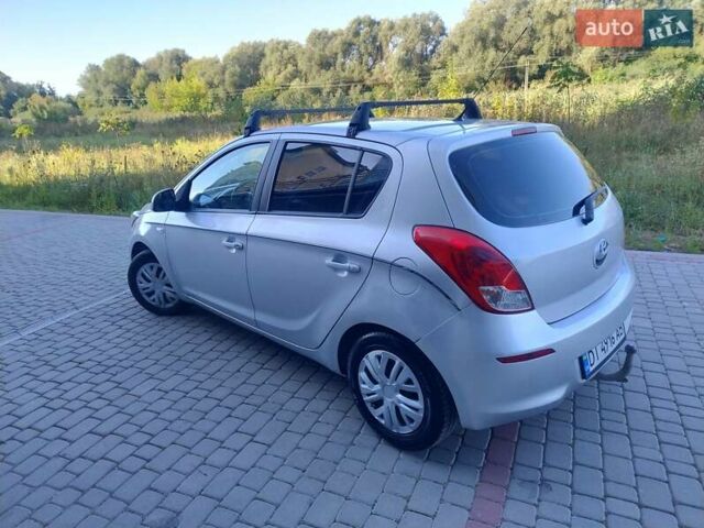 Серый Хендай и20, объемом двигателя 1.2 л и пробегом 230 тыс. км за 4999 $, фото 6 на Automoto.ua