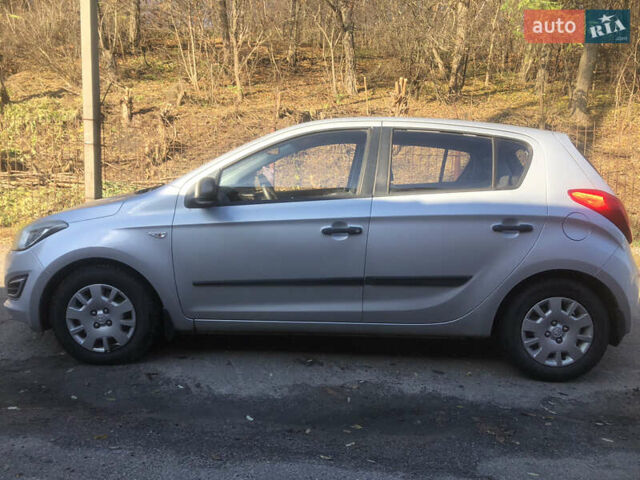 Серый Хендай и20, объемом двигателя 1.12 л и пробегом 215 тыс. км за 6500 $, фото 6 на Automoto.ua