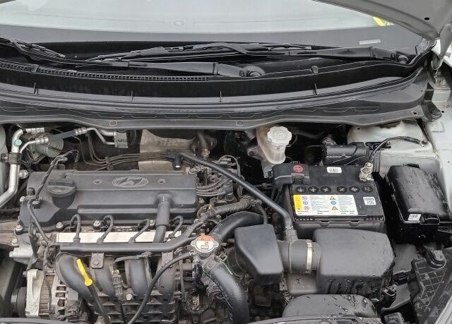 Сірий Хендай і20, об'ємом двигуна 1 л та пробігом 20 тис. км за 8900 $, фото 5 на Automoto.ua