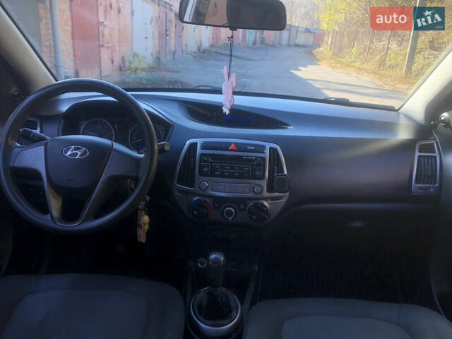 Серый Хендай и20, объемом двигателя 1.12 л и пробегом 215 тыс. км за 6500 $, фото 8 на Automoto.ua
