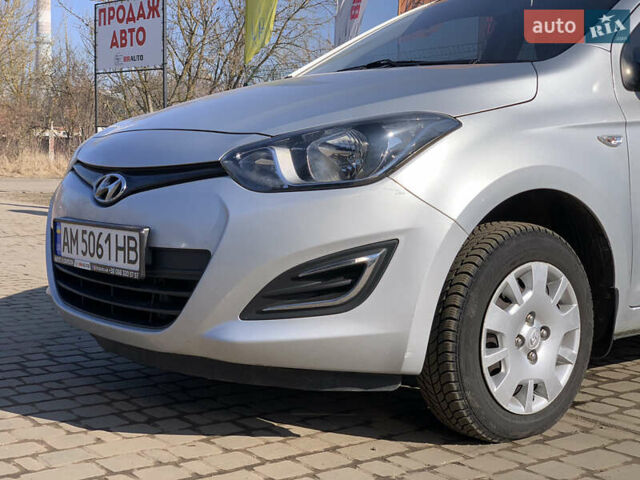 Сірий Хендай і20, об'ємом двигуна 1.1 л та пробігом 125 тис. км за 6499 $, фото 10 на Automoto.ua