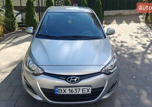 Серый Хендай и20, объемом двигателя 1.4 л и пробегом 99 тыс. км за 7300 $, фото 8 на Automoto.ua
