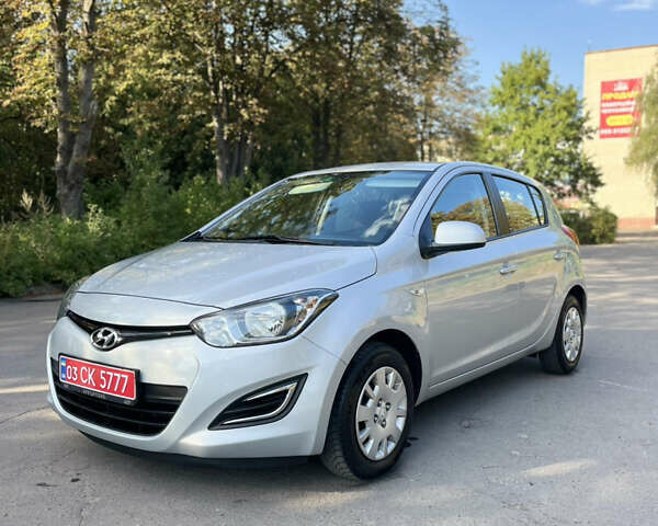 Сірий Хендай і20, об'ємом двигуна 1.4 л та пробігом 177 тис. км за 9600 $, фото 7 на Automoto.ua