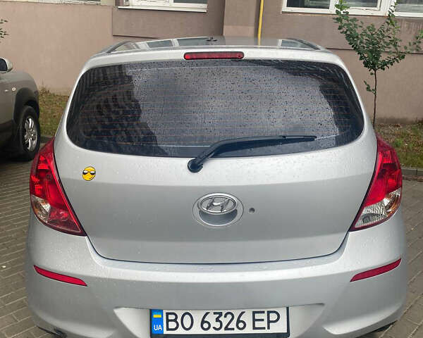 Сірий Хендай і20, об'ємом двигуна 1.25 л та пробігом 193 тис. км за 5800 $, фото 3 на Automoto.ua
