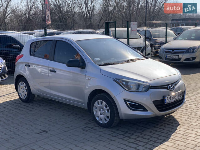Сірий Хендай і20, об'ємом двигуна 1.1 л та пробігом 125 тис. км за 6499 $, фото 6 на Automoto.ua