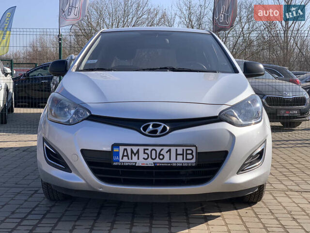 Сірий Хендай і20, об'ємом двигуна 1.1 л та пробігом 125 тис. км за 6499 $, фото 3 на Automoto.ua