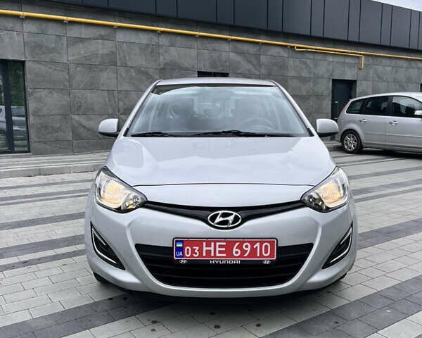 Сірий Хендай і20, об'ємом двигуна 1.4 л та пробігом 177 тис. км за 9300 $, фото 1 на Automoto.ua