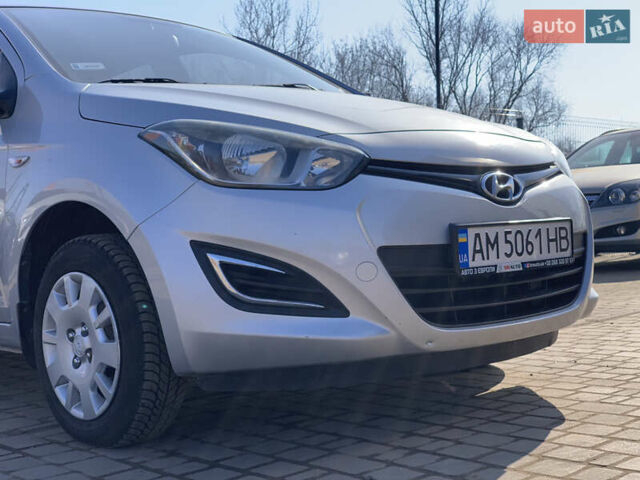 Сірий Хендай і20, об'ємом двигуна 1.1 л та пробігом 125 тис. км за 6499 $, фото 7 на Automoto.ua