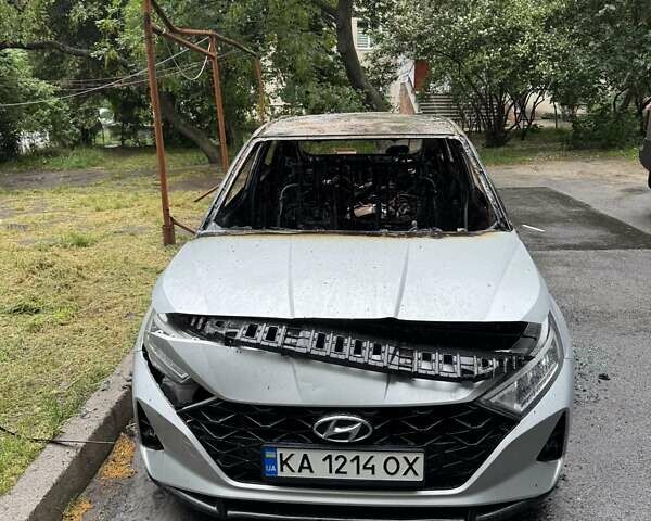 Серый Хендай и20, объемом двигателя 1 л и пробегом 57 тыс. км за 8000 $, фото 3 на Automoto.ua