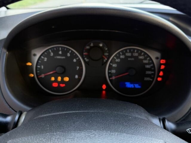 Серый Хендай и20, объемом двигателя 1.2 л и пробегом 198 тыс. км за 4300 $, фото 15 на Automoto.ua