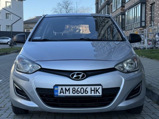 Серый Хендай и20, объемом двигателя 1.2 л и пробегом 198 тыс. км за 4300 $, фото 1 на Automoto.ua