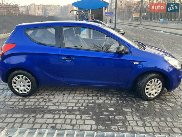 Синій Хендай і20, об'ємом двигуна 1.25 л та пробігом 170 тис. км за 3800 $, фото 3 на Automoto.ua