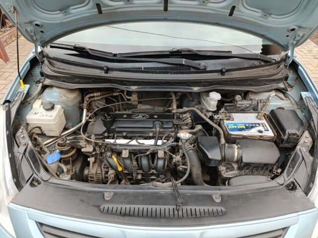 Хендай и20 2010 в Дергачах на Automoto.ua Синий Хендай и20, объемом двигателя 1.2 л и пробегом 170 тыс. км за 4700 $, фото 3 на Automoto.ua