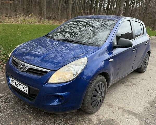 Синий Хендай и20, объемом двигателя 1.25 л и пробегом 250 тыс. км за 4200 $, фото 3 на Automoto.ua