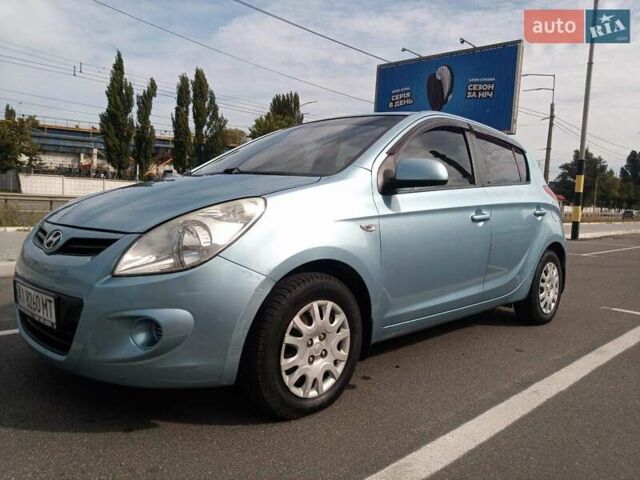 Синий Хендай и20, объемом двигателя 1.25 л и пробегом 205 тыс. км за 4900 $, фото 5 на Automoto.ua
