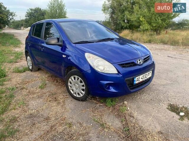 Синий Хендай и20, объемом двигателя 1.25 л и пробегом 160 тыс. км за 4999 $, фото 1 на Automoto.ua