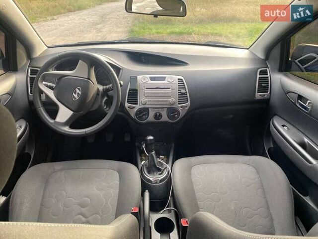 Синий Хендай и20, объемом двигателя 1.25 л и пробегом 160 тыс. км за 4999 $, фото 9 на Automoto.ua