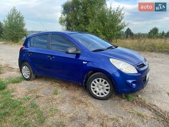 Синий Хендай и20, объемом двигателя 1.25 л и пробегом 160 тыс. км за 4999 $, фото 2 на Automoto.ua