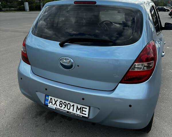 Синий Хендай и20, объемом двигателя 1.4 л и пробегом 50 тыс. км за 8700 $, фото 6 на Automoto.ua