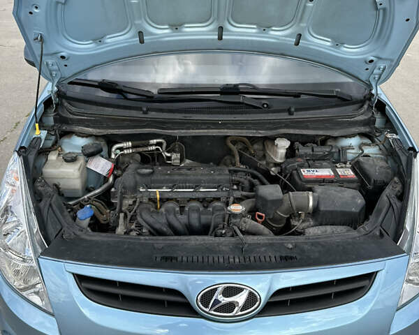 Синий Хендай и20, объемом двигателя 1.4 л и пробегом 50 тыс. км за 8700 $, фото 18 на Automoto.ua