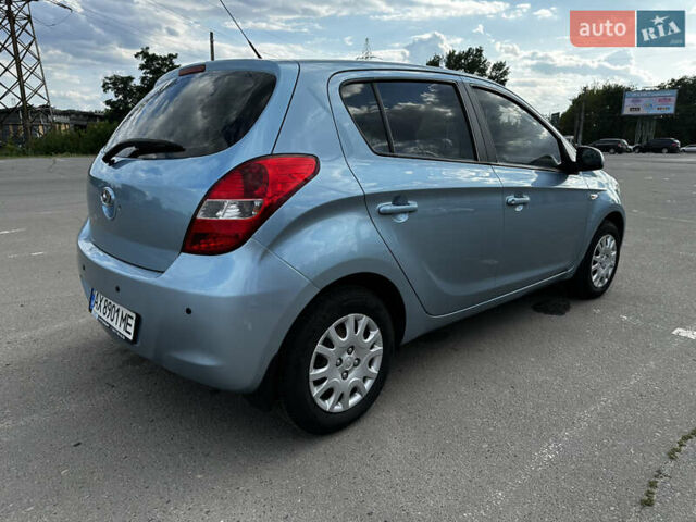 Синий Хендай и20, объемом двигателя 1.4 л и пробегом 50 тыс. км за 8700 $, фото 5 на Automoto.ua