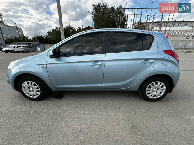 Синий Хендай и20, объемом двигателя 1.4 л и пробегом 50 тыс. км за 8700 $, фото 8 на Automoto.ua