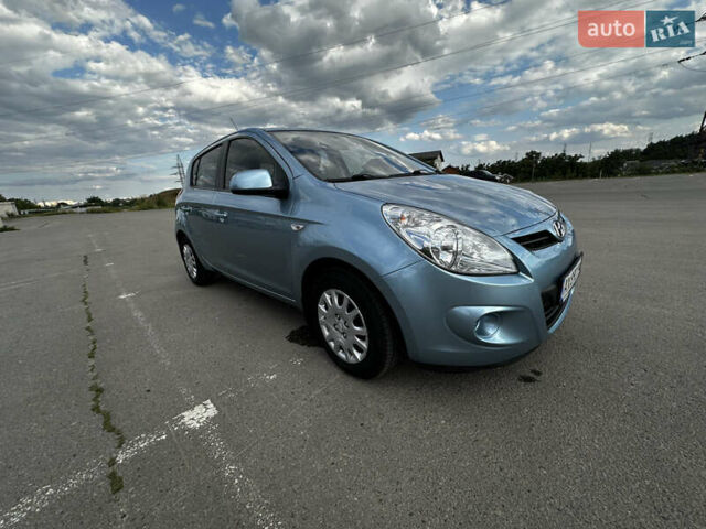 Синий Хендай и20, объемом двигателя 1.4 л и пробегом 50 тыс. км за 8700 $, фото 9 на Automoto.ua