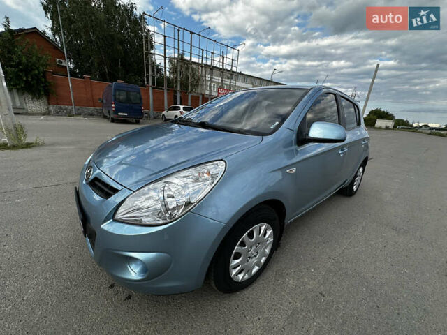 Синий Хендай и20, объемом двигателя 1.4 л и пробегом 50 тыс. км за 8700 $, фото 10 на Automoto.ua