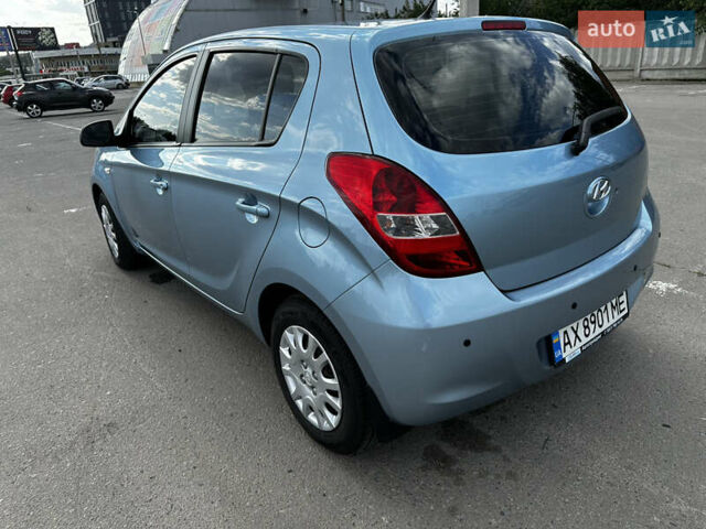 Синий Хендай и20, объемом двигателя 1.4 л и пробегом 50 тыс. км за 8700 $, фото 7 на Automoto.ua