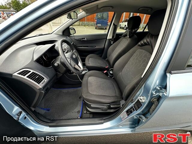 Синий Хендай и20, объемом двигателя 1.4 л и пробегом 50 тыс. км за 8400 $, фото 10 на Automoto.ua