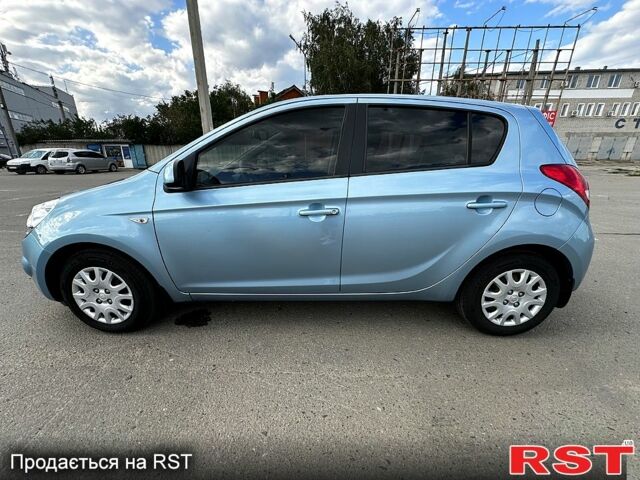 Синий Хендай и20, объемом двигателя 1.4 л и пробегом 50 тыс. км за 8400 $, фото 3 на Automoto.ua