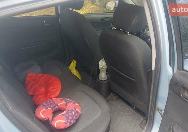 Синий Хендай и20, объемом двигателя 1.1 л и пробегом 180 тыс. км за 5900 $, фото 7 на Automoto.ua