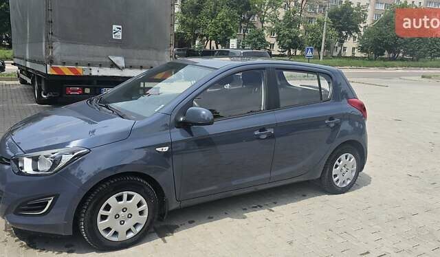 Синій Хендай і20, об'ємом двигуна 1.37 л та пробігом 86 тис. км за 9800 $, фото 3 на Automoto.ua