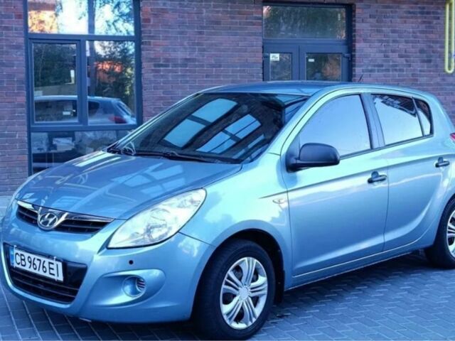 Синий Хендай и20, объемом двигателя 1.2 л и пробегом 209 тыс. км за 3900 $, фото 6 на Automoto.ua