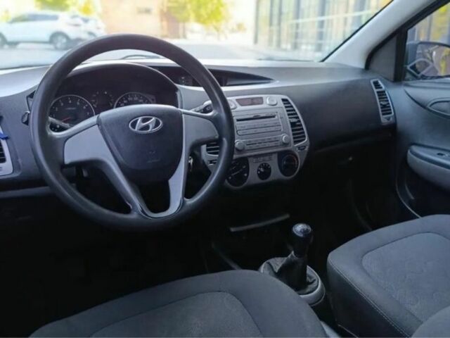 Синий Хендай и20, объемом двигателя 1.2 л и пробегом 209 тыс. км за 3900 $, фото 8 на Automoto.ua