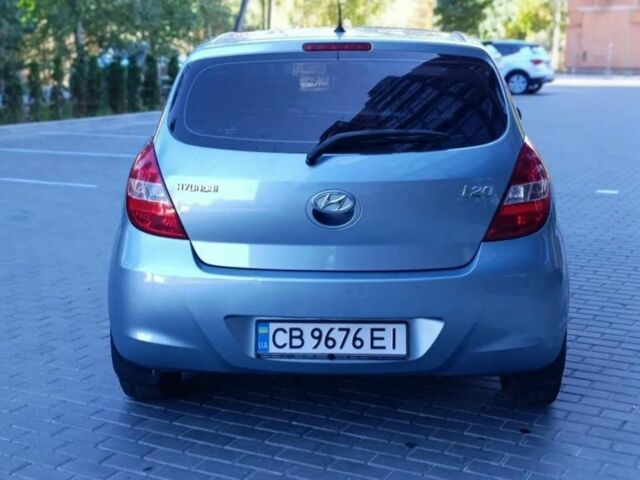 Синий Хендай и20, объемом двигателя 1.2 л и пробегом 209 тыс. км за 3900 $, фото 2 на Automoto.ua
