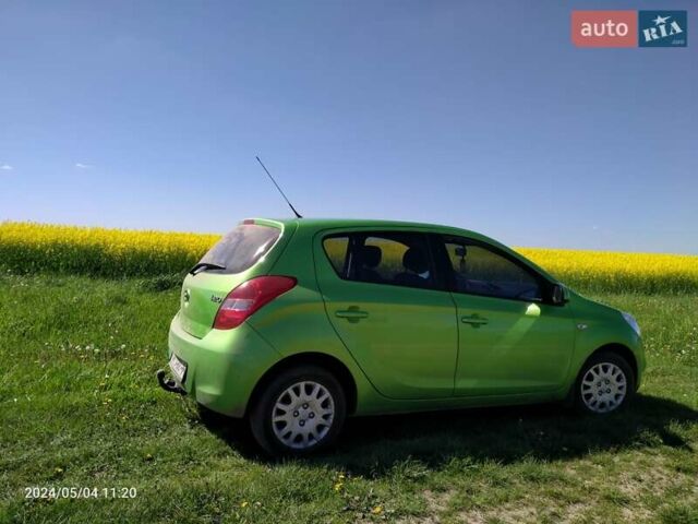 Зелений Хендай і20, об'ємом двигуна 1.4 л та пробігом 71 тис. км за 9400 $, фото 4 на Automoto.ua